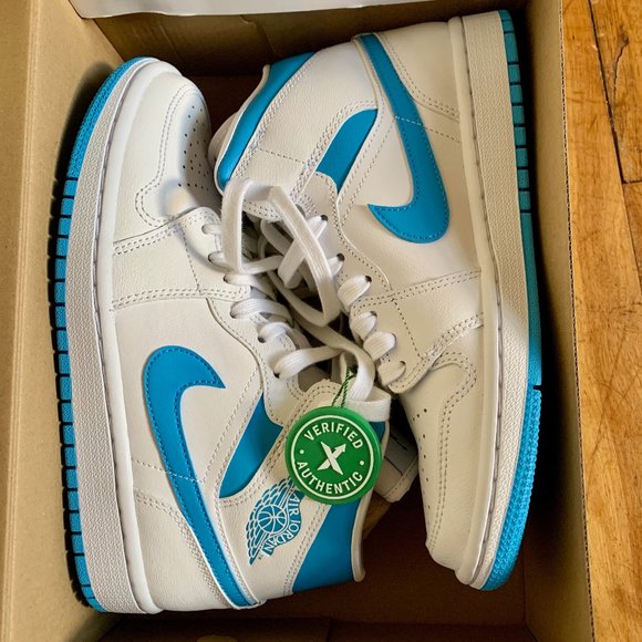 Jordan 1s Shoes - Jordan 1s Retro Mid Size